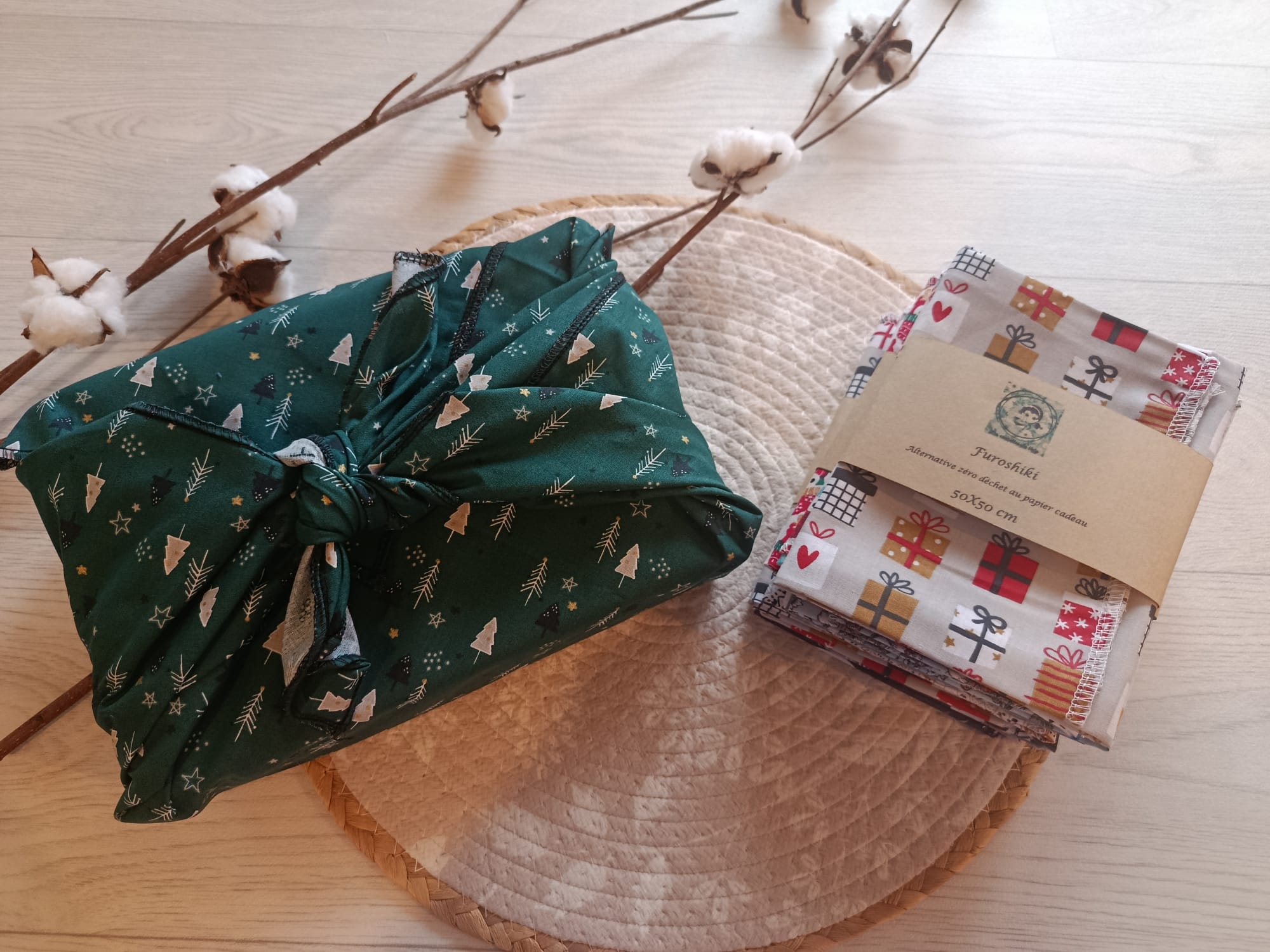 Furoshiki : Tissu d'Emballage Réutilisable et Écologique/ 4 Tailles Disponibles